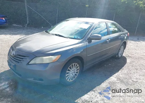 2007 Toyota Camry Le z USA, uszkodzony, nr VIN 4T1BE46K17U610188
